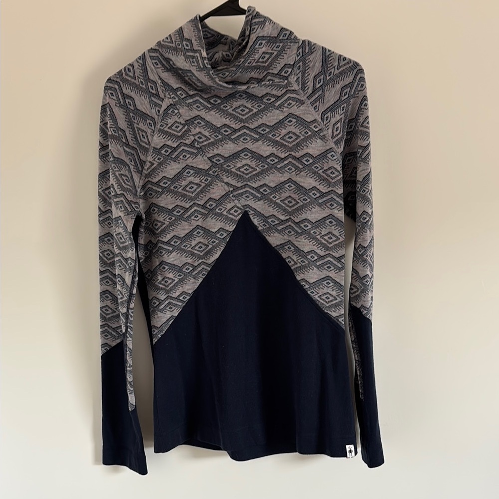 Smartwool 100% Merino Wool Geometric Patterned Sweater in Navy Blue